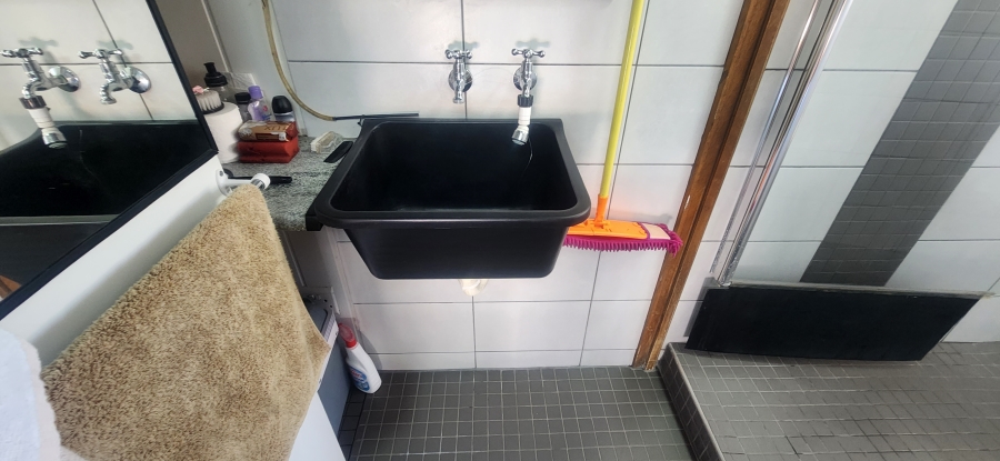 6 Bedroom Property for Sale in Da Nova Western Cape